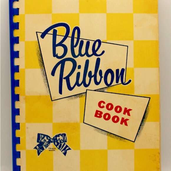 Vintage BLUE RIBBON COOK BOOK: For Everyday Use in Canadian Homes 26th Edition - Picture 1 of 3